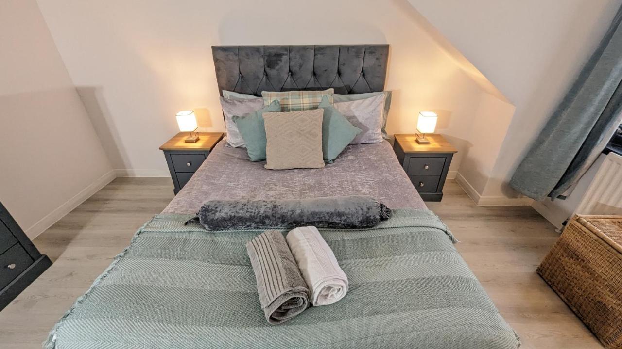 Lovely 2 Bedroom Apartment In Central Location Greenock Eksteriør bilde