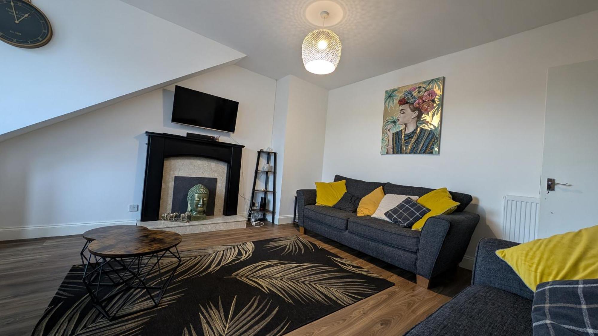 Lovely 2 Bedroom Apartment In Central Location Greenock Eksteriør bilde