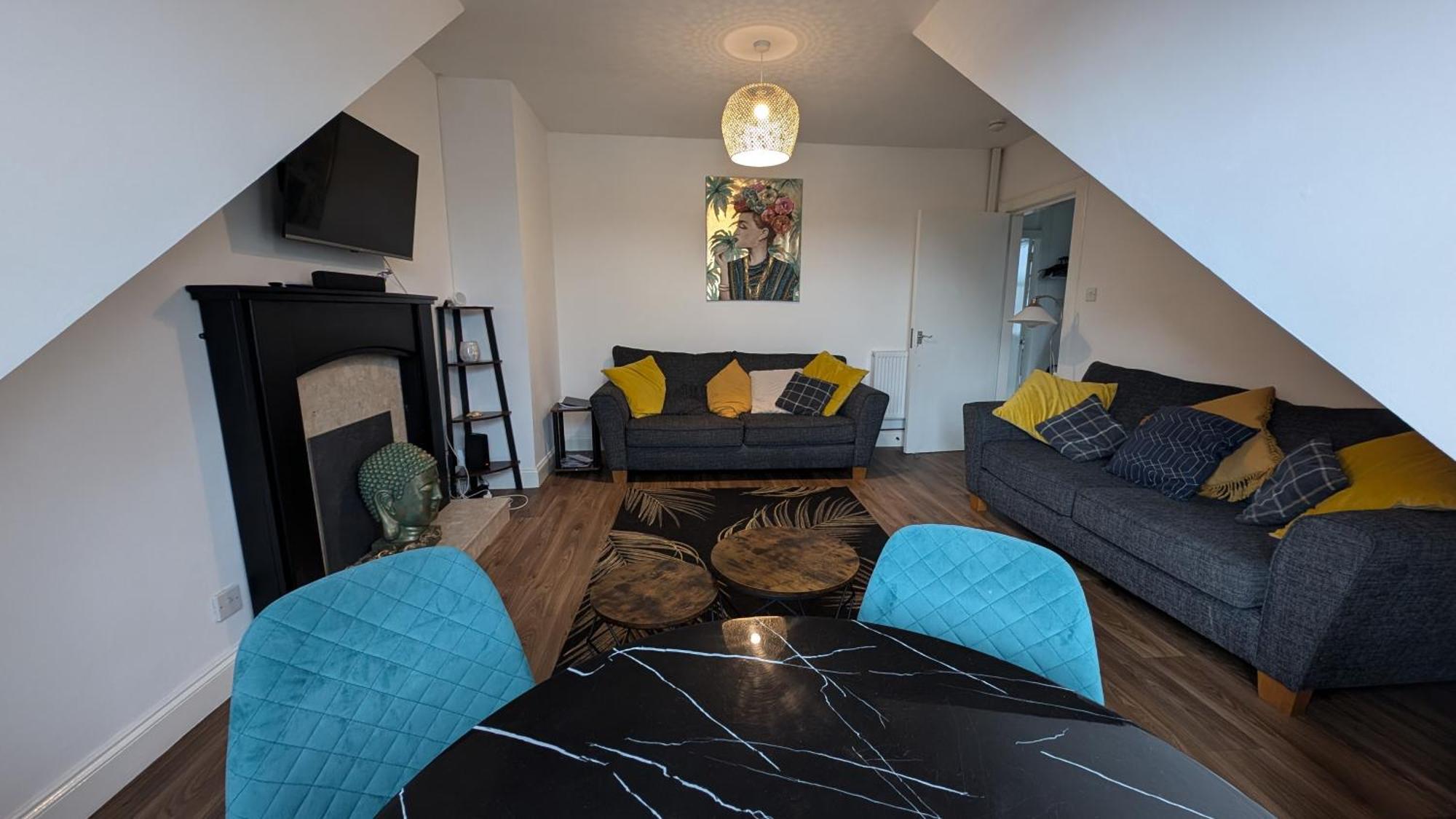 Lovely 2 Bedroom Apartment In Central Location Greenock Eksteriør bilde